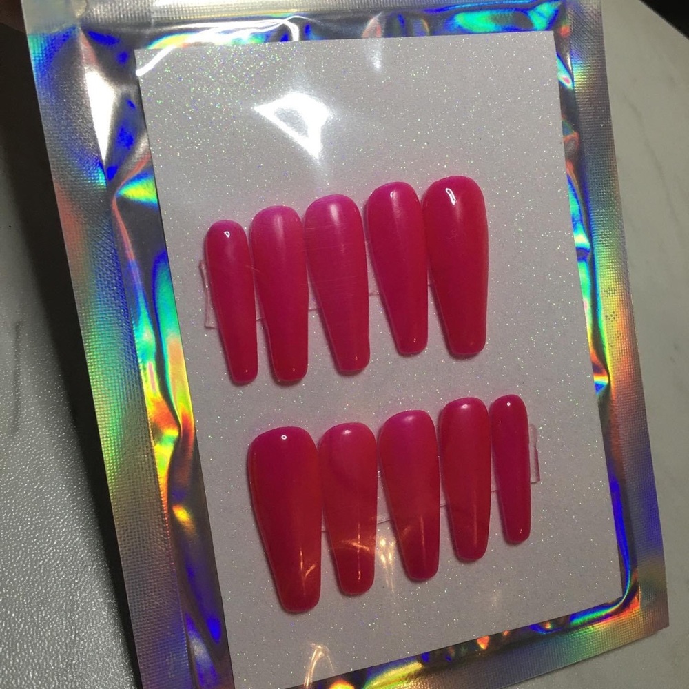 Pink Press On Nails